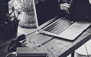 以下是一份针对 百度图片命名和SEO的完整指南，从核心原则到具体操作，帮你全面优化